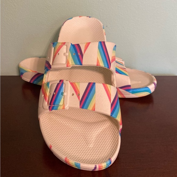 🍀NWT MOSES SANDLES SALT x FREEDOM Love Slides - Picture 3 of 4